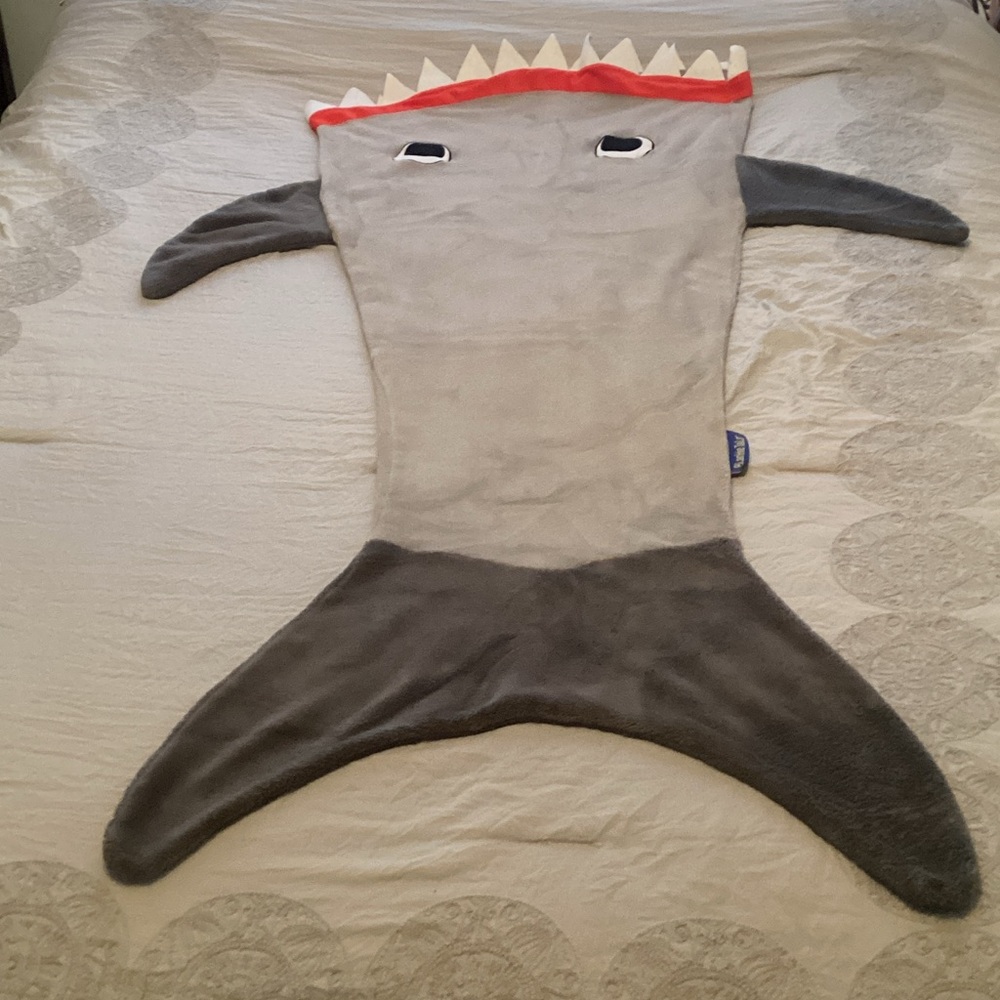 Fun Shark BLANKIE TAILS